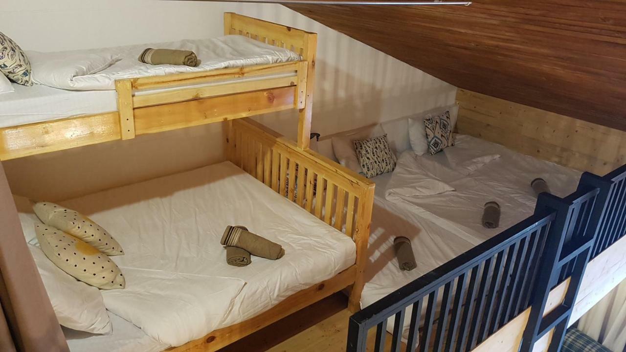 Homestay De Marqs - Stylish And Spacious 3 Bedroom Vacation Home Baguio City Екстериор снимка